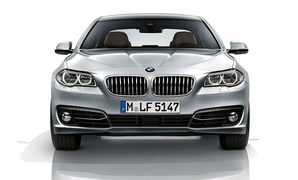 BMW 5 series 525d 2013 photo - 11