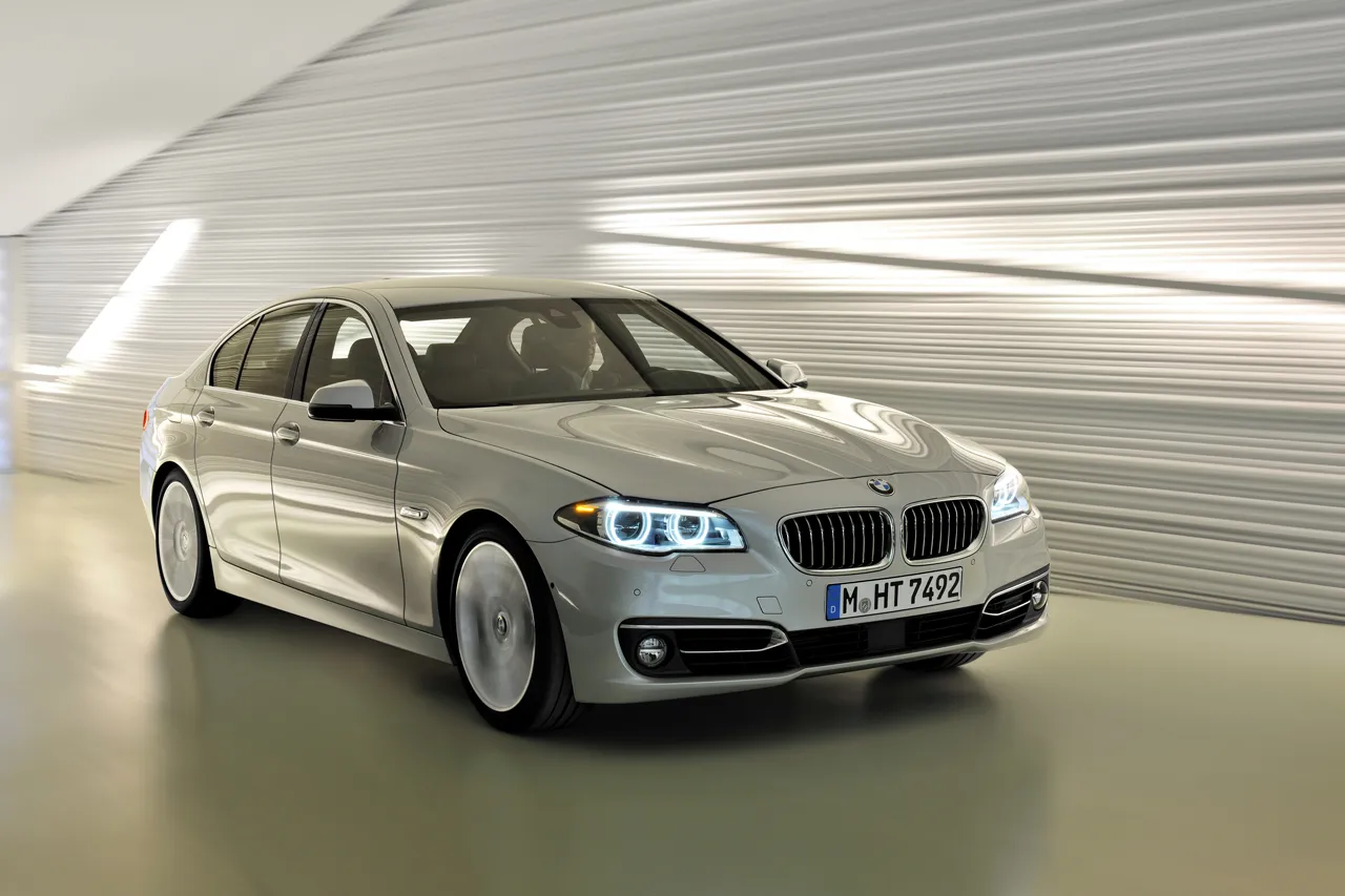 BMW 5 series 525d 2014 photo - 6
