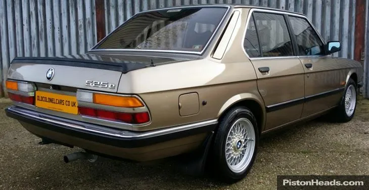 BMW 5 series 525e 1984 photo - 4