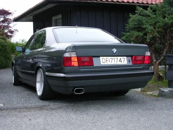 BMW 5 series 525i 1989 photo - 5