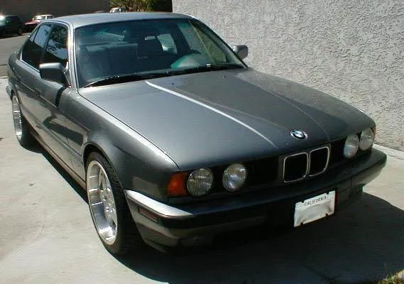 BMW 5 series 525i 1991 photo - 11