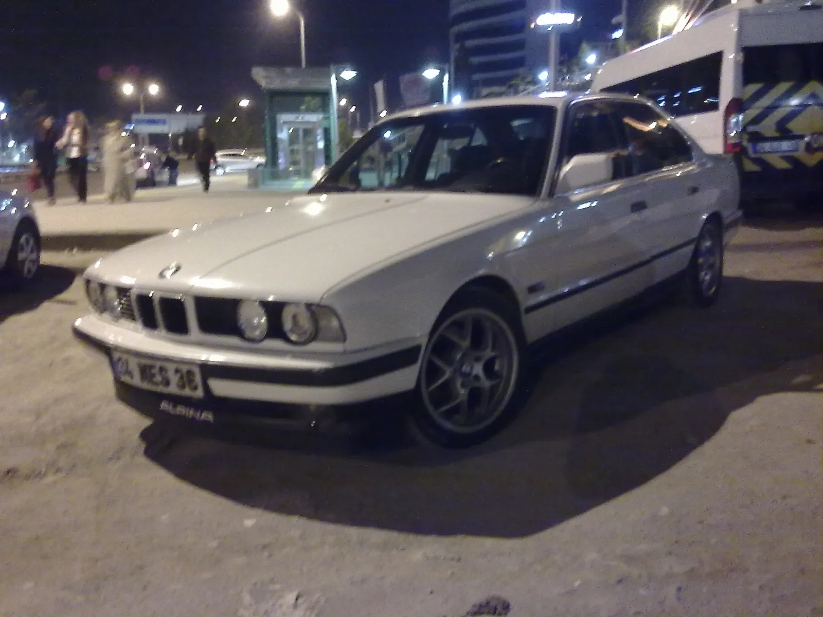 BMW 5 series 525i 1991 photo - 12