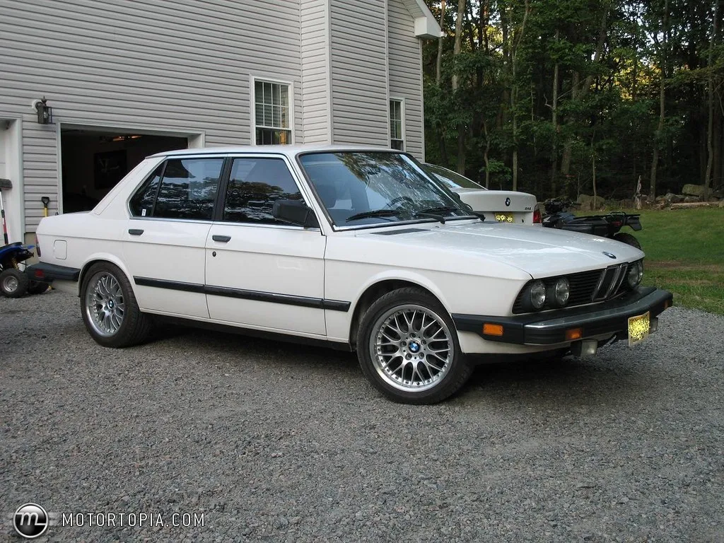 BMW 5 series 528e 1987 photo - 3