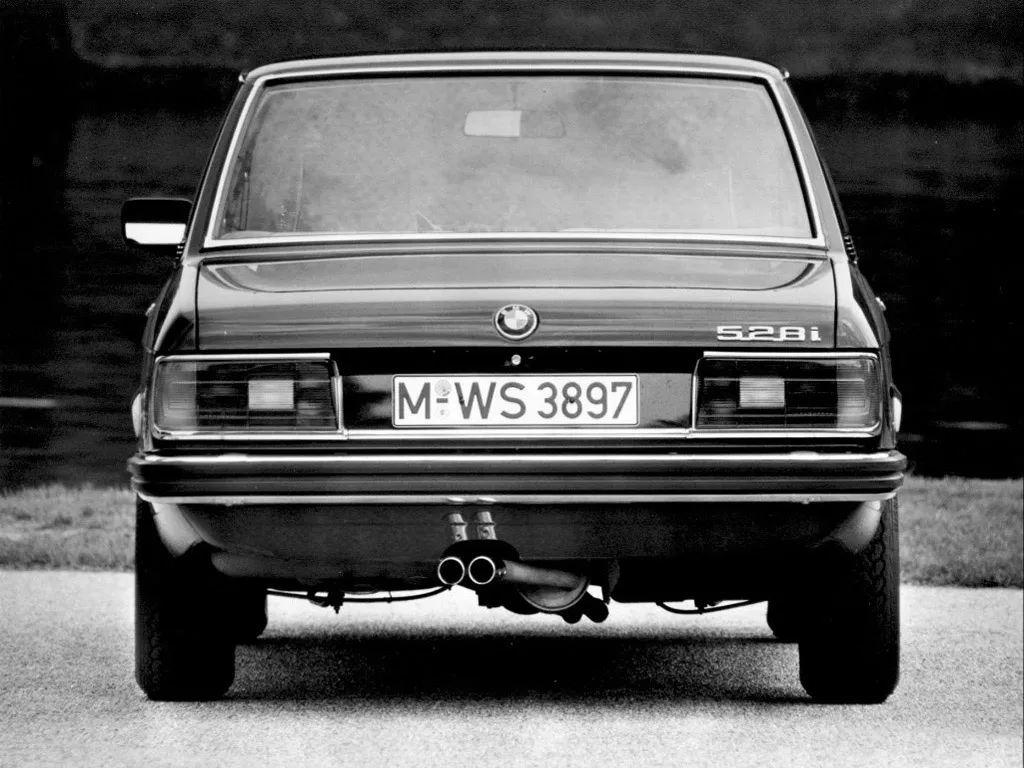 BMW 5 series 528i 1976 photo - 7
