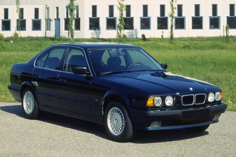 BMW 5 series 528i 1995 photo - 12