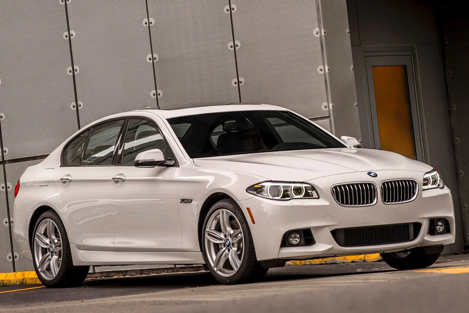 BMW 5 series 535i 2014 photo - 8