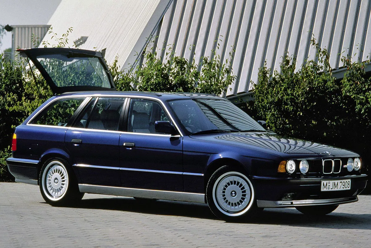 BMW 5 series 540i 1992 photo - 12