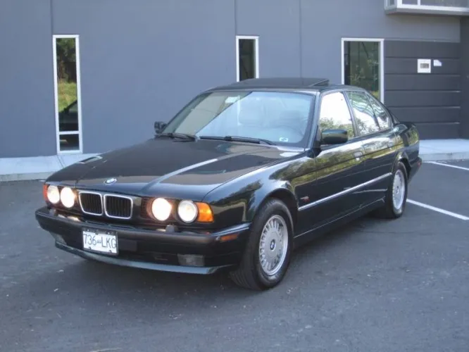 BMW 5 series 540i 1995 photo - 3