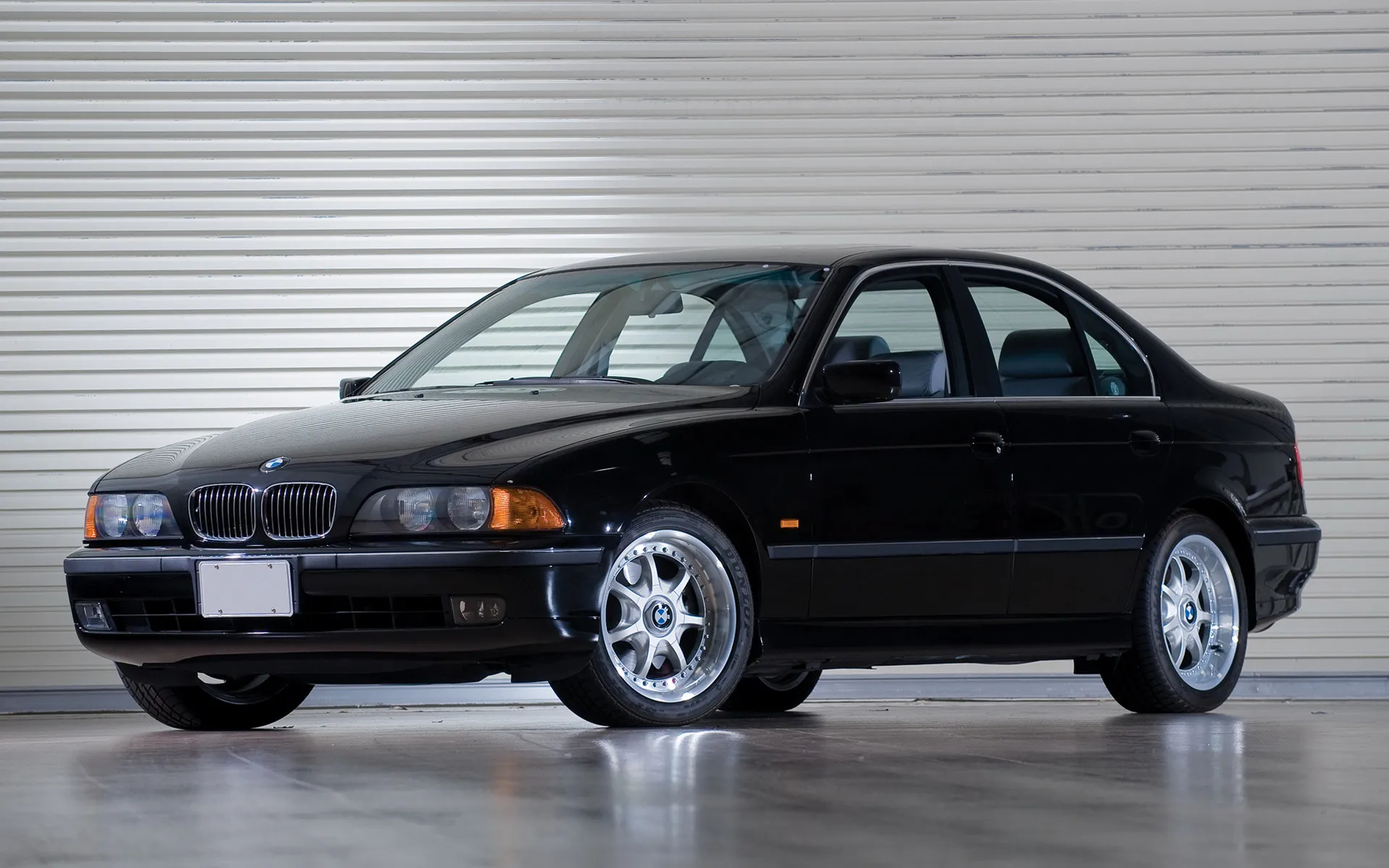 BMW 5 series 540i 1996 photo - 9