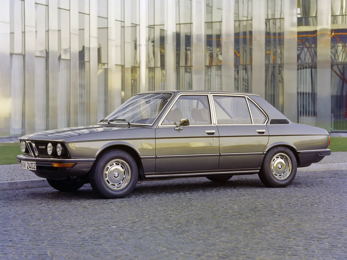 BMW 5 series M535i 1977 photo - 10
