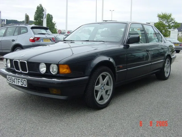 BMW 7 series 730i 1986 photo - 8