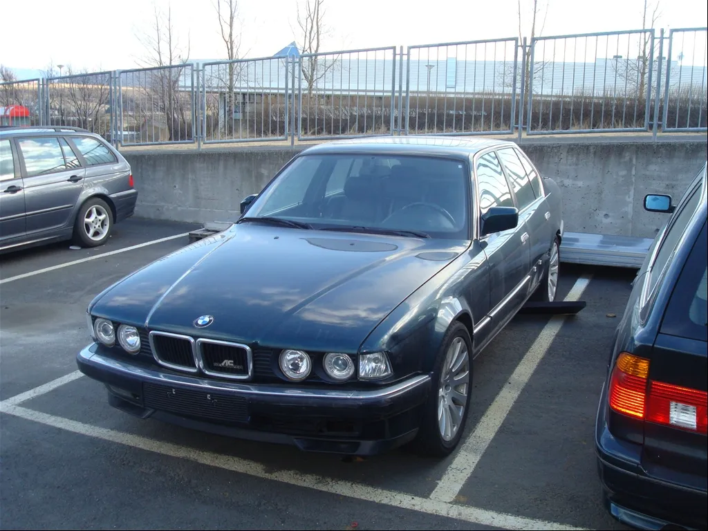 BMW 7 series 730i 1993 photo - 4