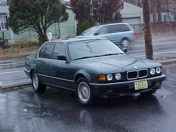 BMW 7 series 730i 1993 photo - 9
