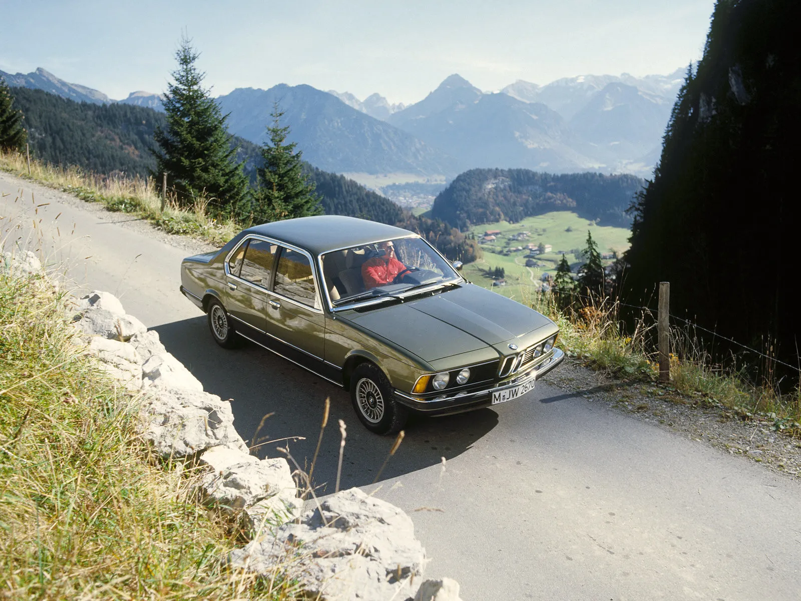 BMW 7 series 733i 1977 photo - 4