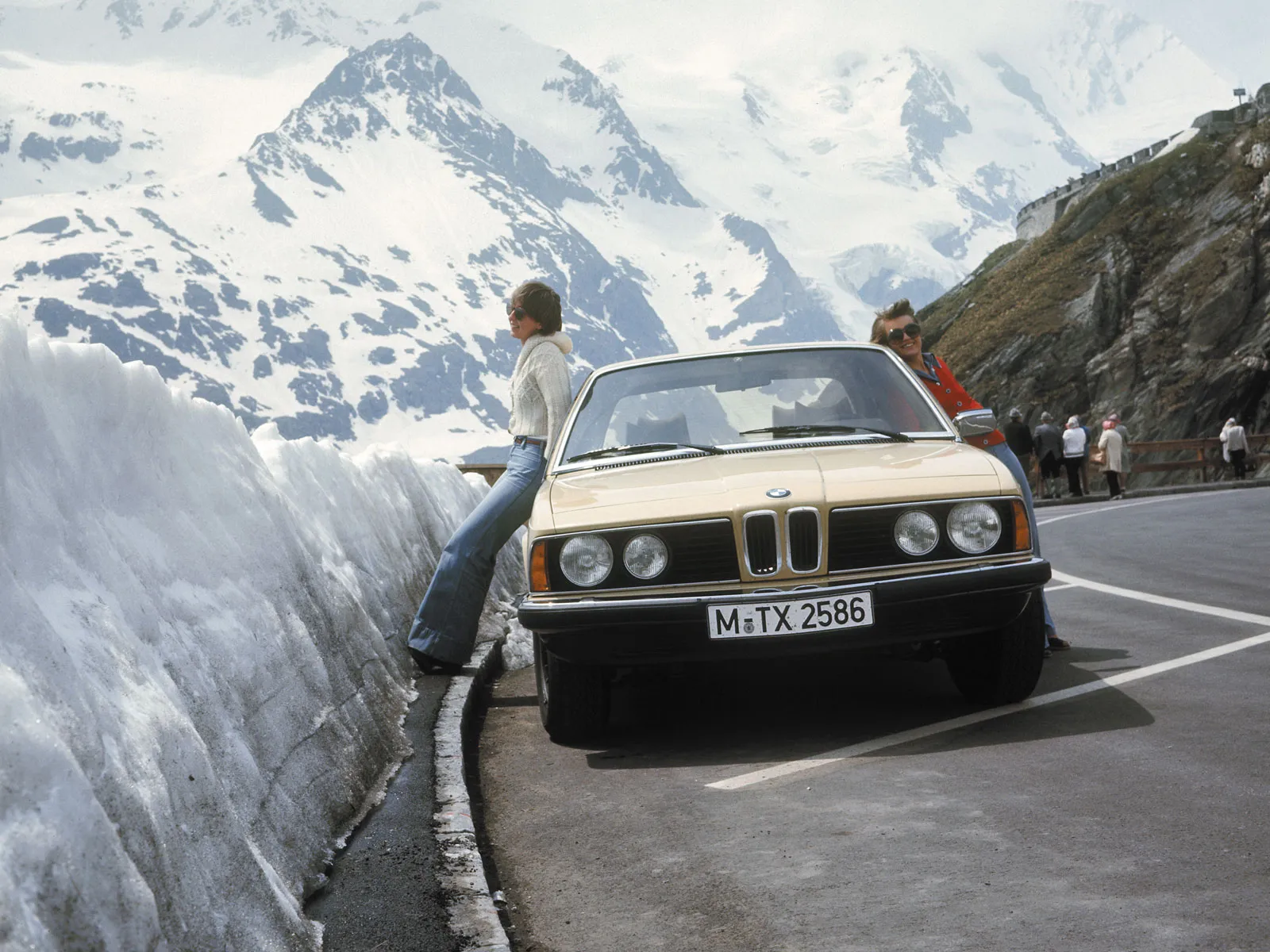 BMW 7 series 733i 1977 photo - 5