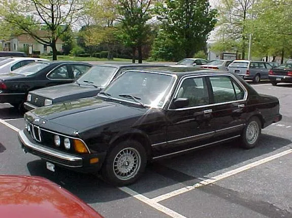 BMW 7 series 735i 1984 photo - 7