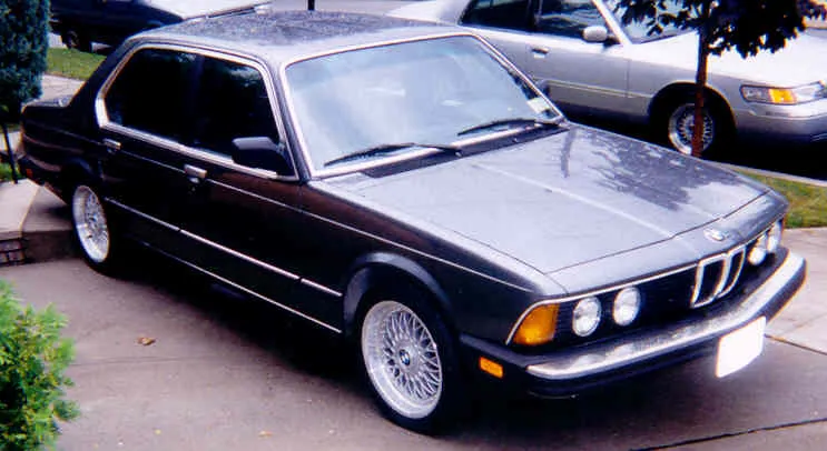 BMW 7 series 735i 1987 photo - 4