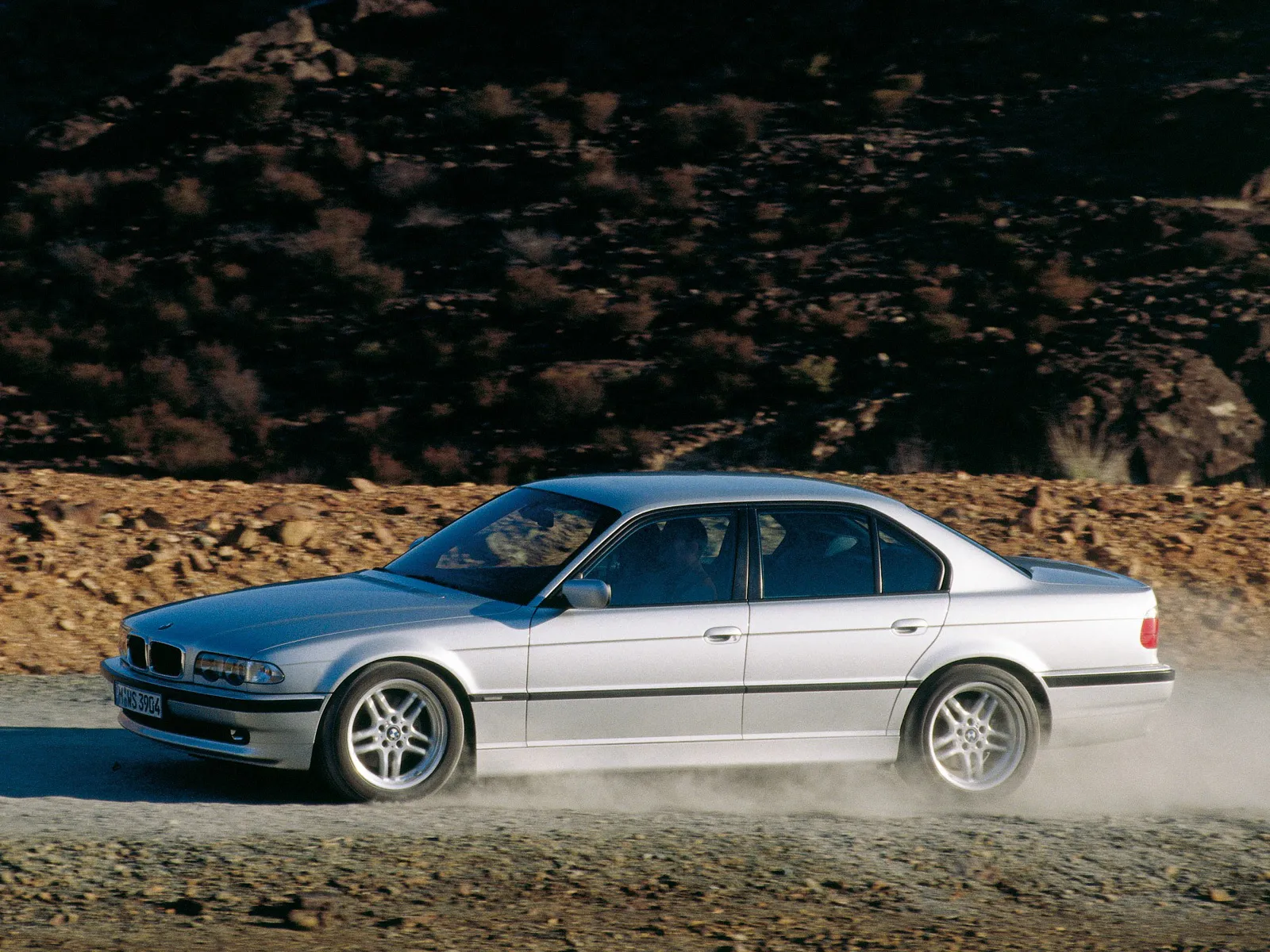 BMW 7 series 740d 1998 photo - 1