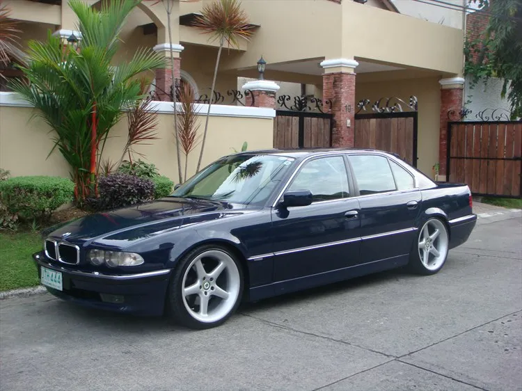 BMW 7 series 740i 1998 photo - 1