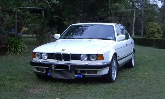 BMW 7 series 745i 1987 photo - 11