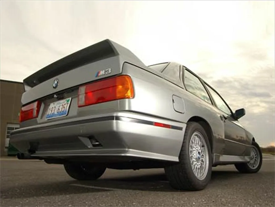 BMW M3 2.3 1988 photo - 11