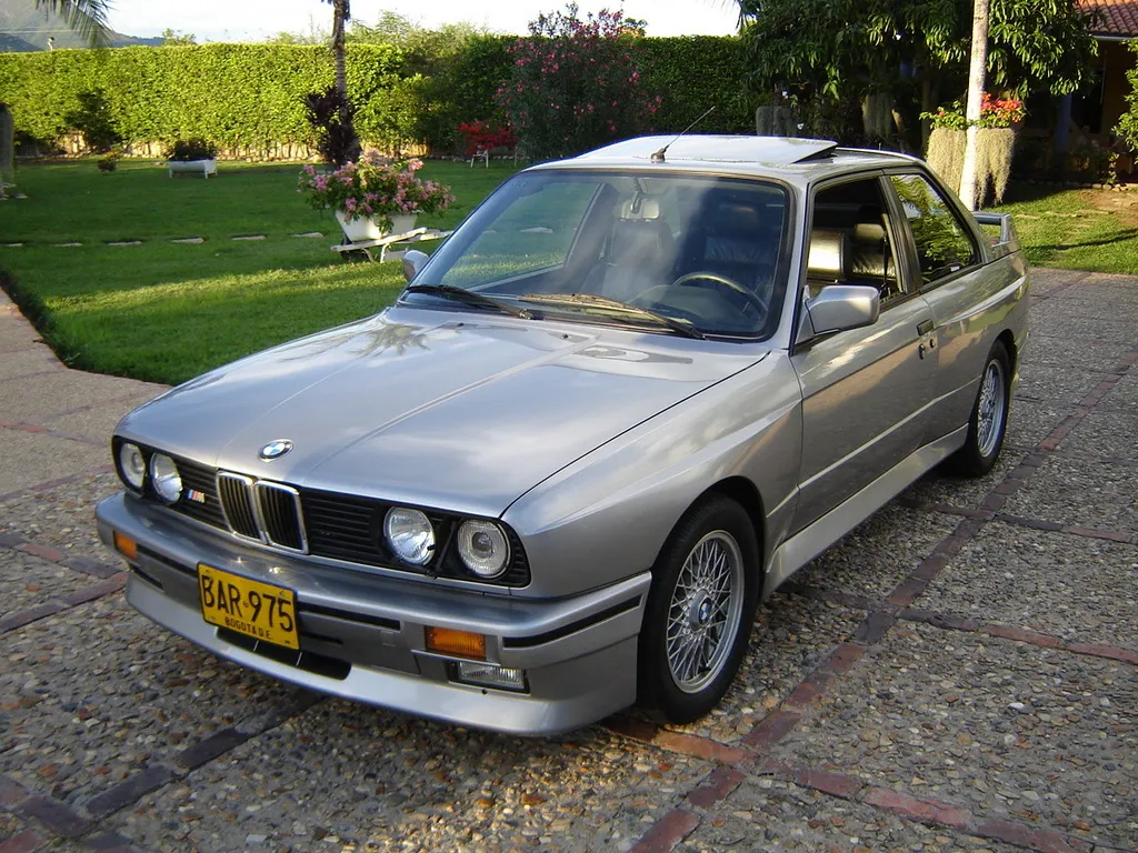 BMW M3 2.3 1988 photo - 3