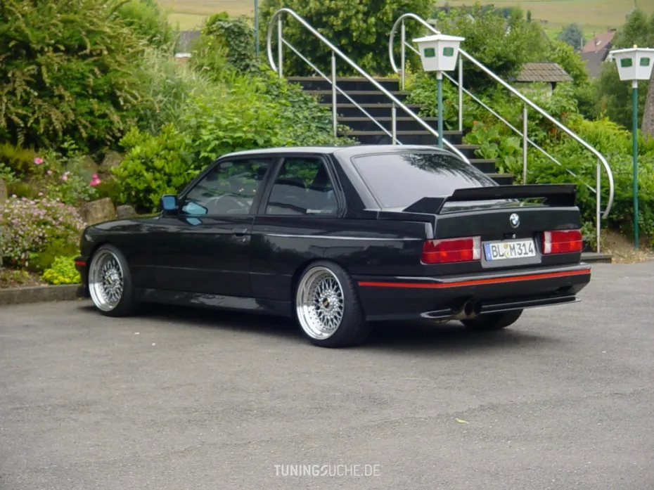 BMW M3 2.3 1990 photo - 11