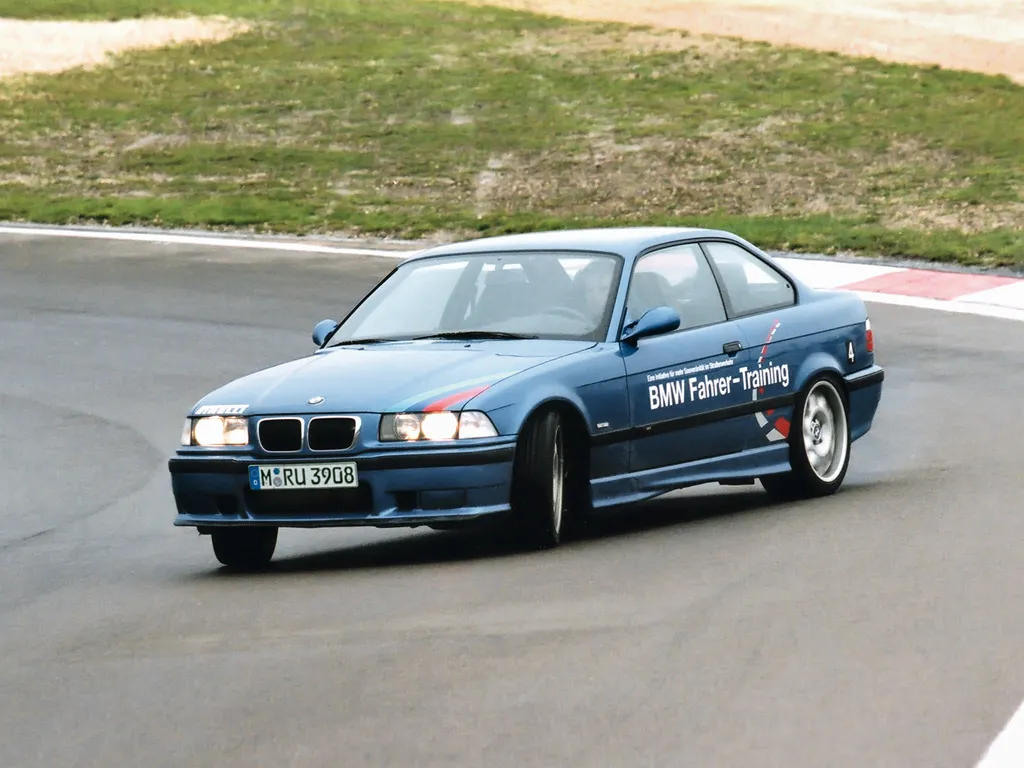 BMW M3 2.3 1992 photo - 3