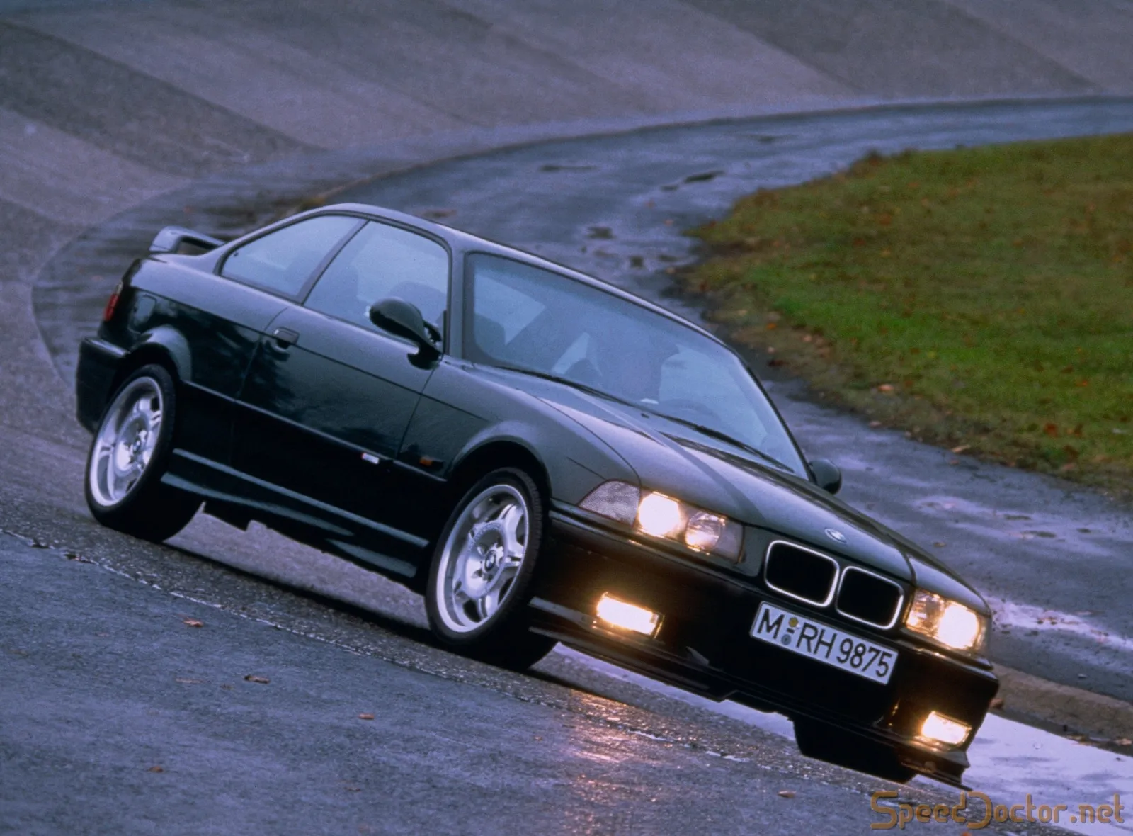 BMW M3 3.2 1994 photo - 9