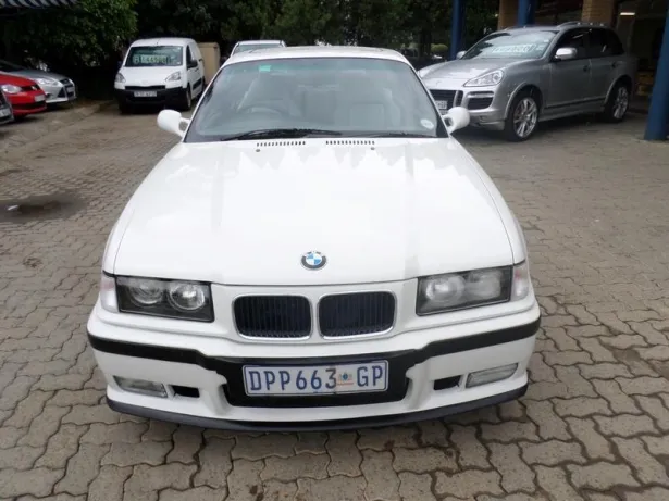 BMW M3 3.2 1995 photo - 12