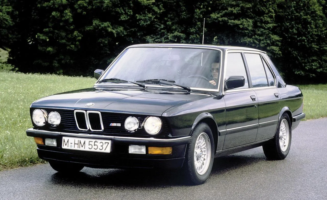 BMW M5 3.5 1984 photo - 3