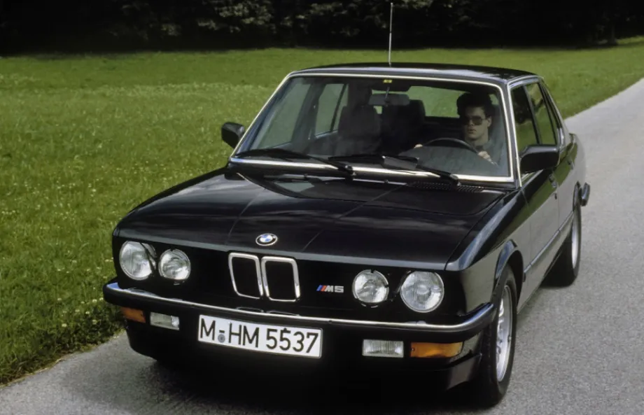 BMW M5 3.5 1984 photo - 7
