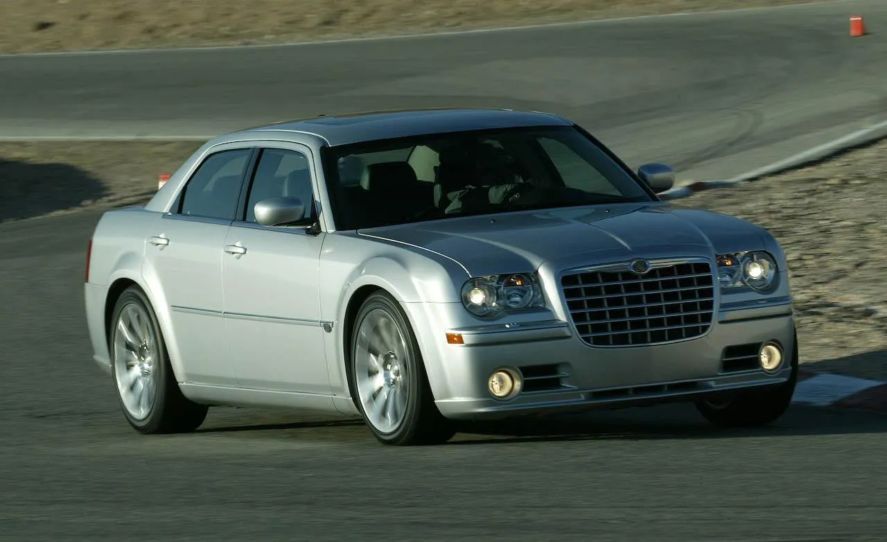 Chrysler 300C 6.1 2009 photo - 6