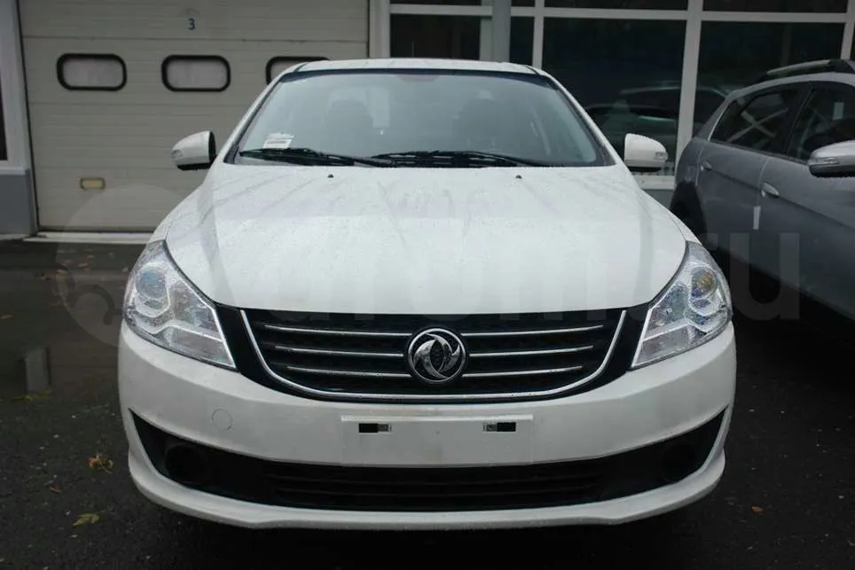 DongFeng S30 1.6 2014 photo - 2