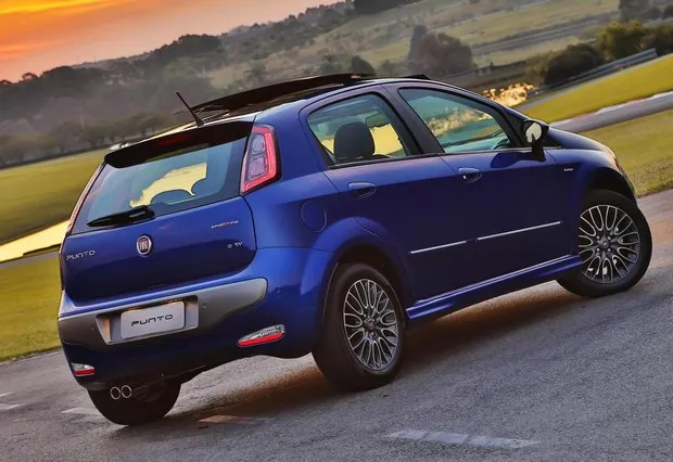 Fiat Punto 1.4 2014 photo - 11