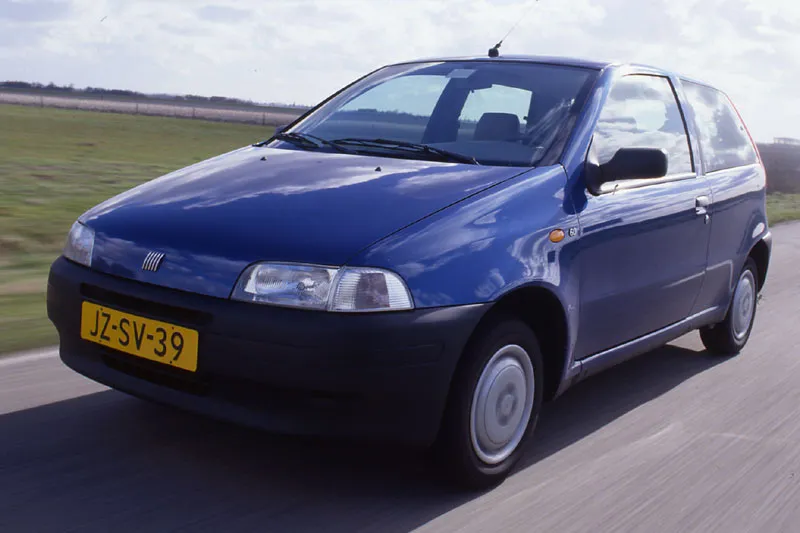 Fiat Punto 1.7 1996 photo - 4