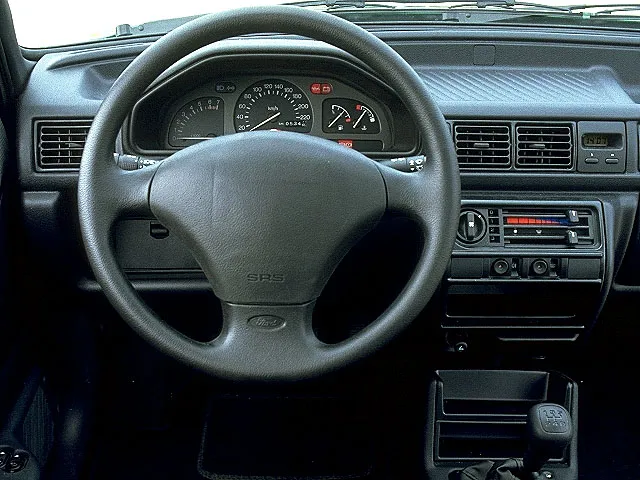 Ford Fiesta 1.1 1995 photo - 12