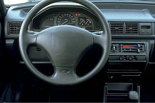 Ford Fiesta 1.1i 1993 photo - 10