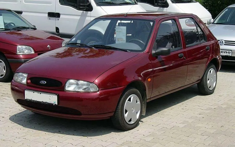 Ford Fiesta 1.3 1999 photo - 10