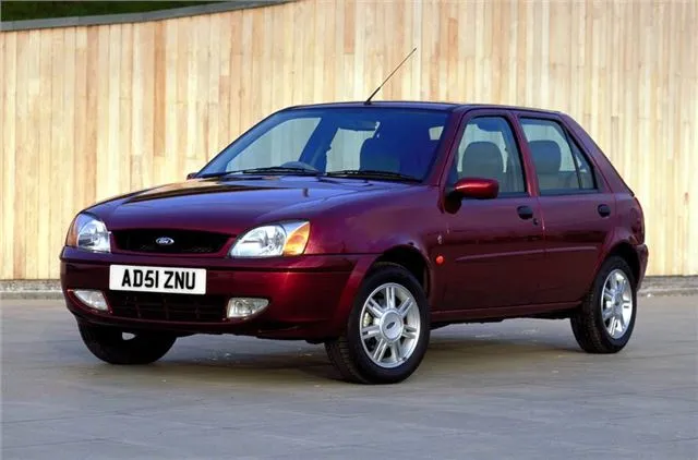 Ford Fiesta 1.3 2000 photo - 9