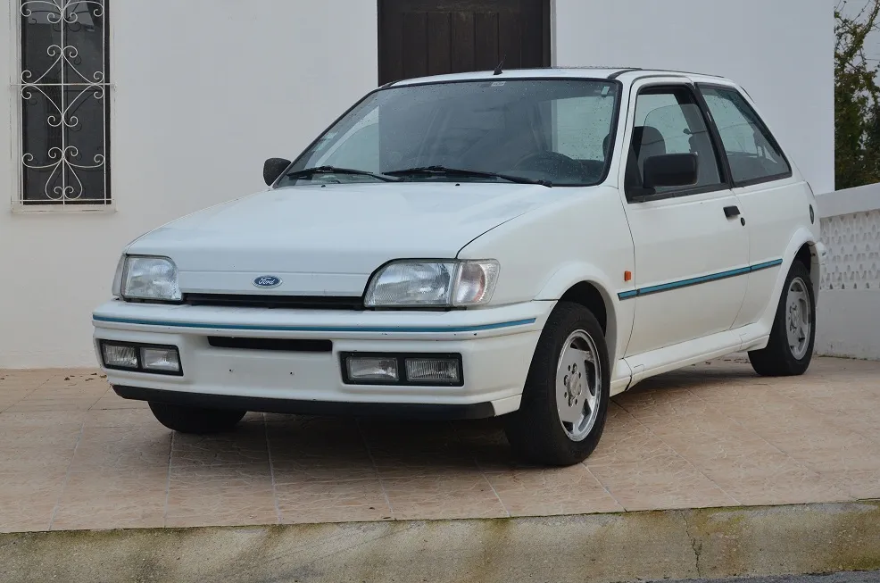 Ford Fiesta 1.6 1992 photo - 7