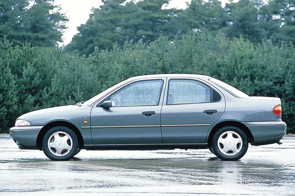 Ford Fiesta 1.6i 1993 photo - 11