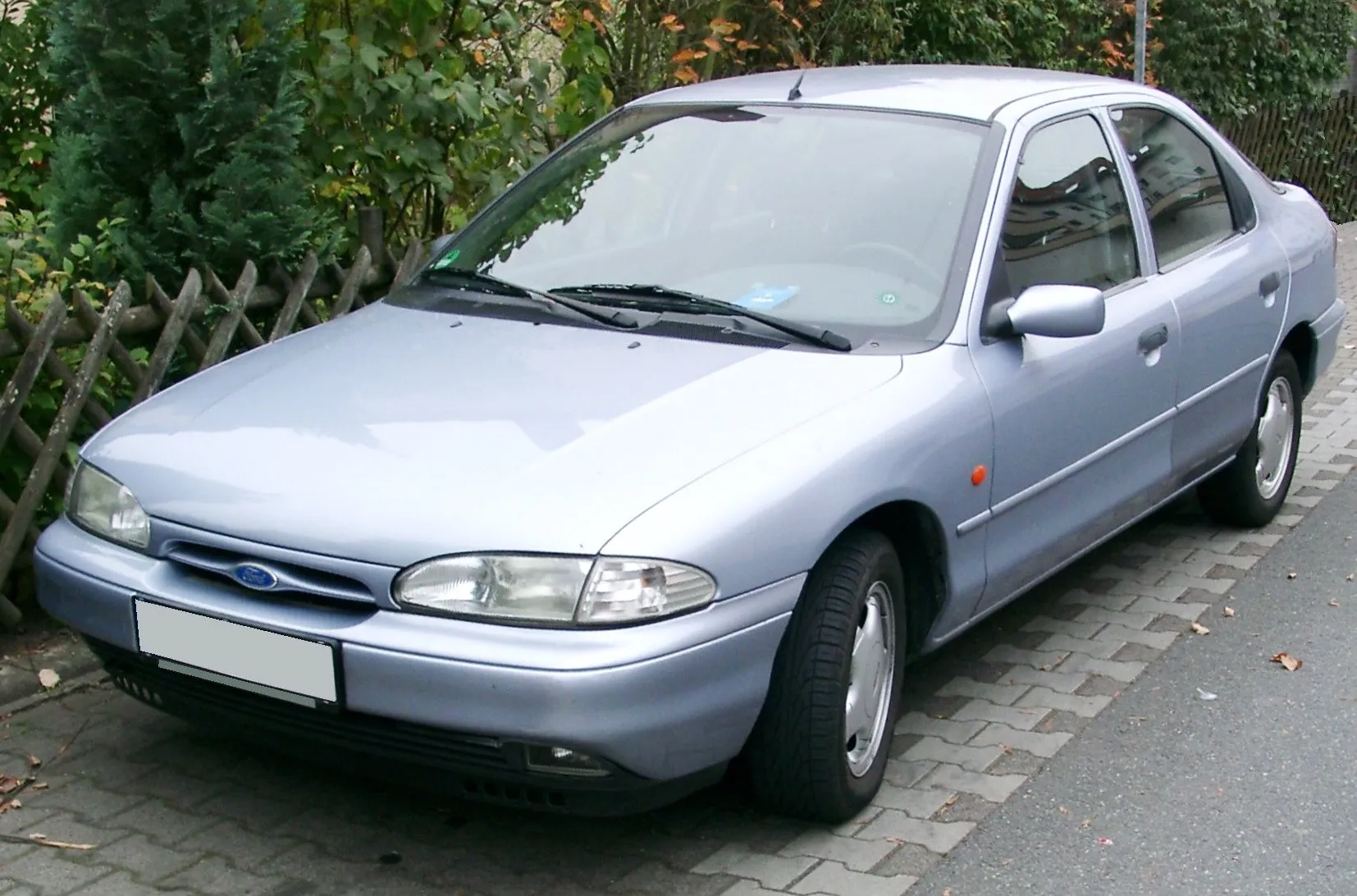 Ford Mondeo 1.6 2000 photo - 10