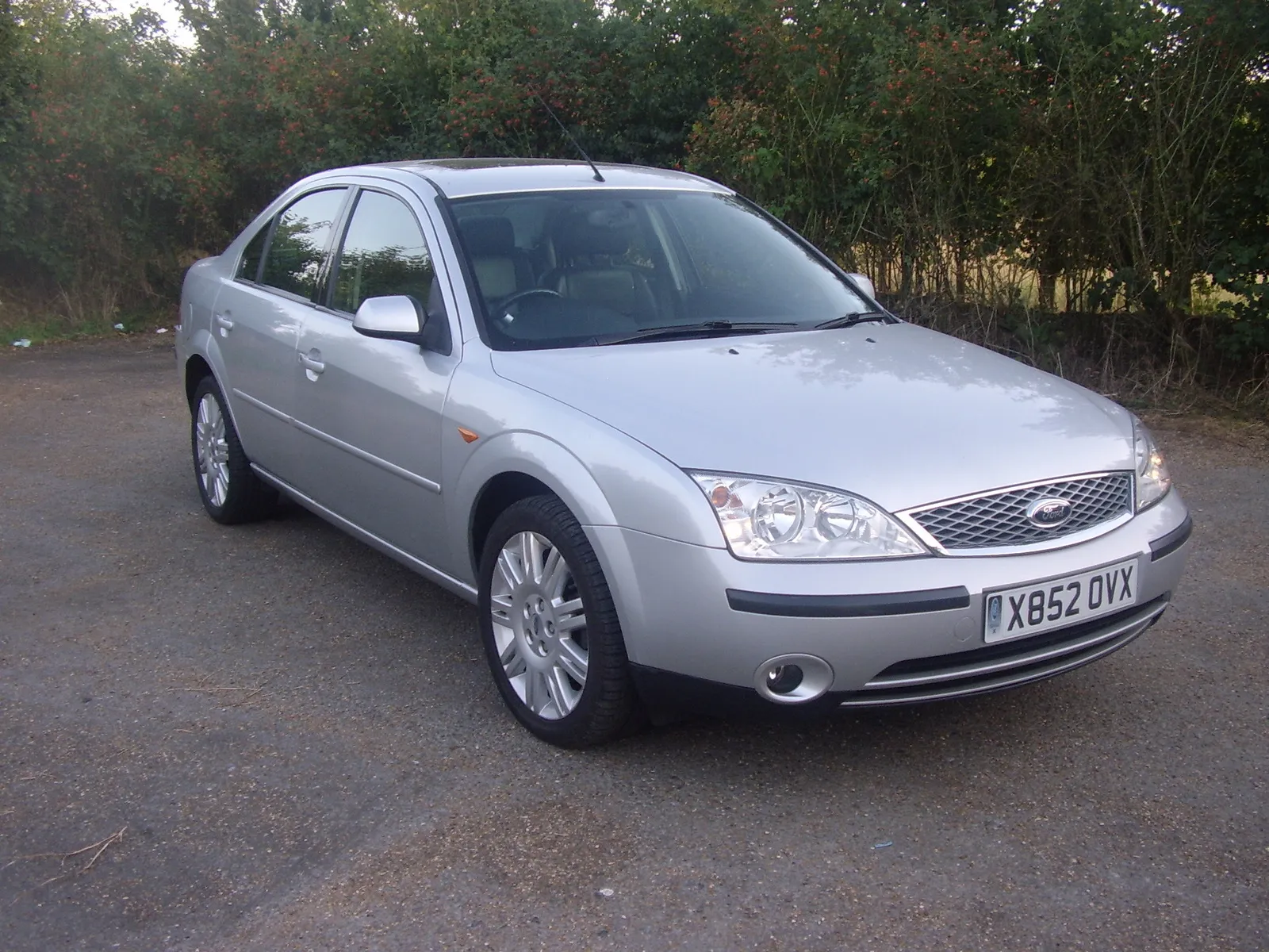 Ford Mondeo 1.6 2001 photo - 9