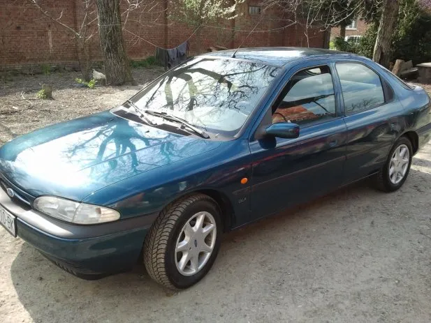 Ford Mondeo 1.8 1993 photo - 5