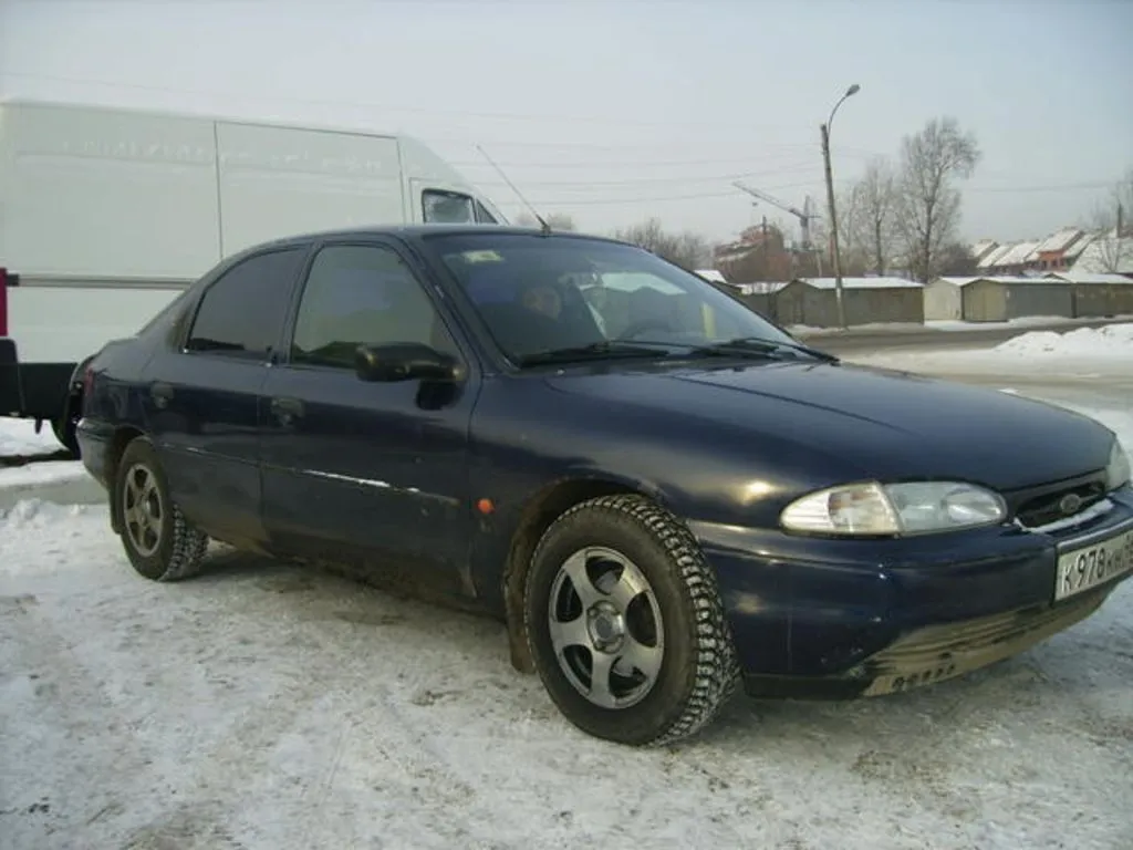 Ford Mondeo 1.8 1996 photo - 3