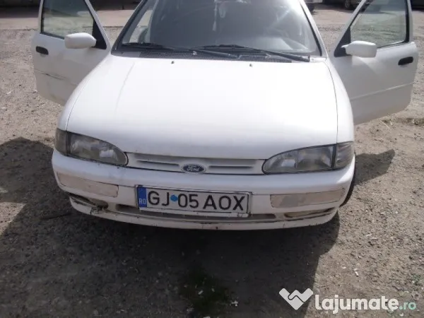 Ford Mondeo 1.8 1996 photo - 9