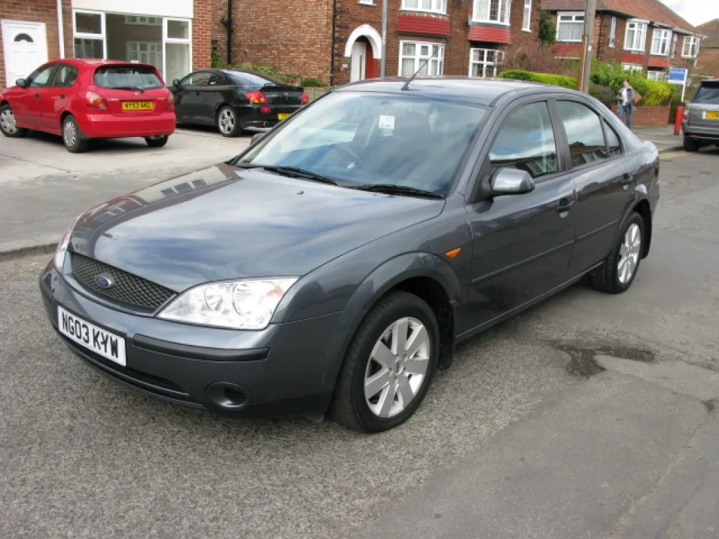 Ford Mondeo 1.8 2003 photo - 9