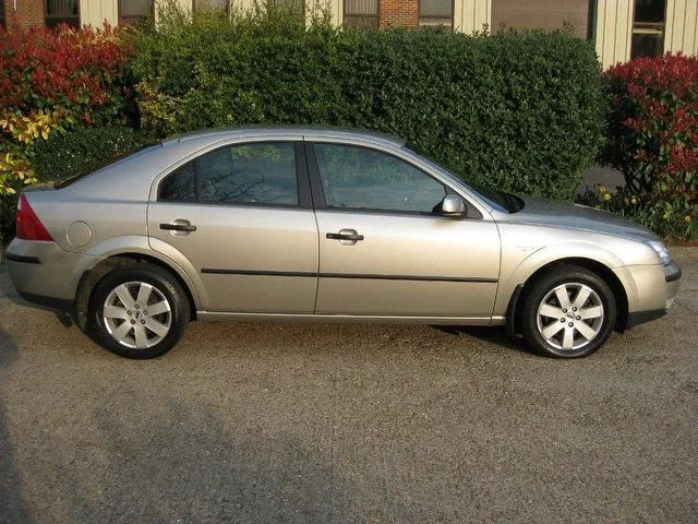 Ford Mondeo 1.8 2005 photo - 8