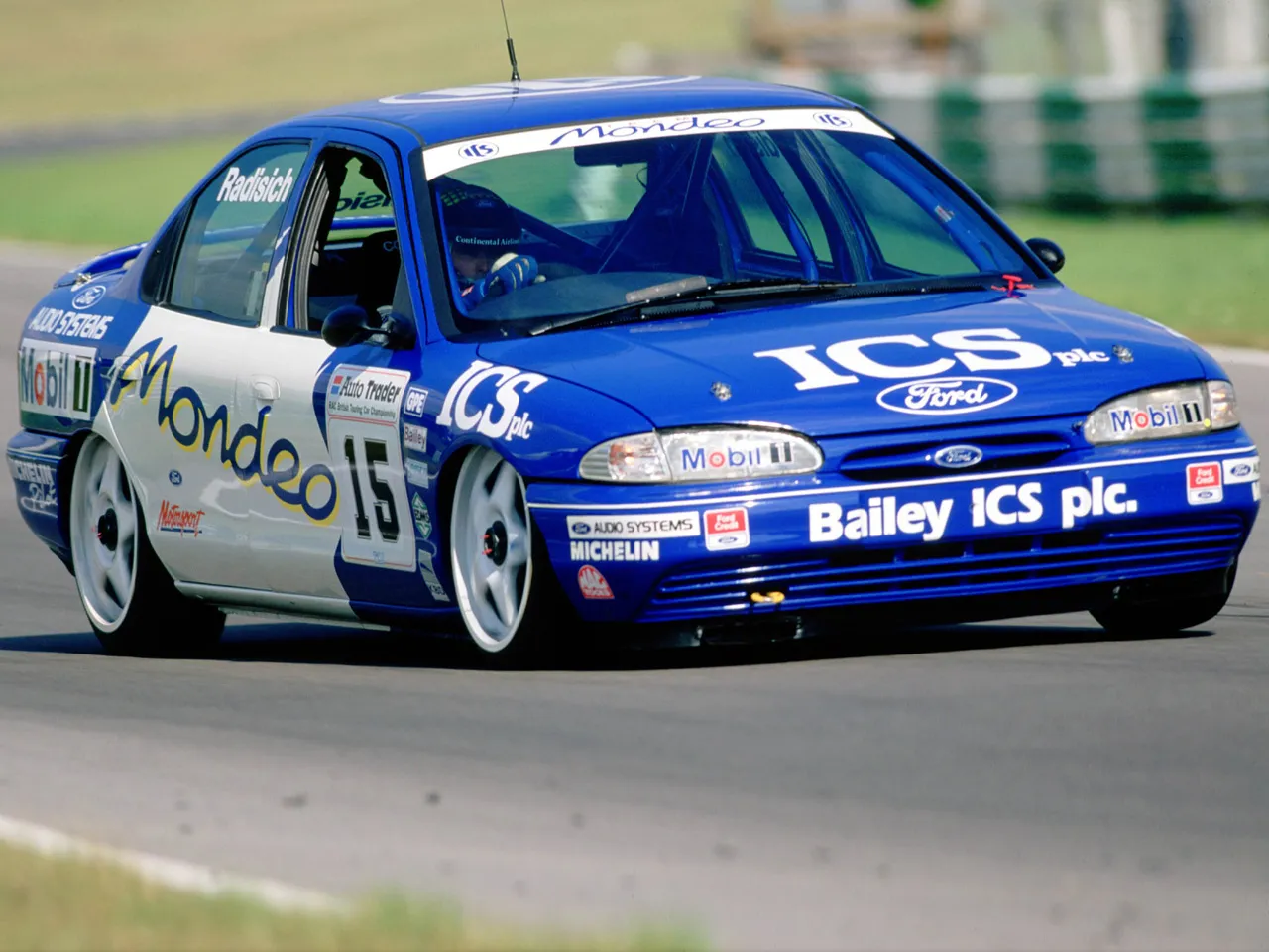 Ford Mondeo 2.0 1993 photo - 3